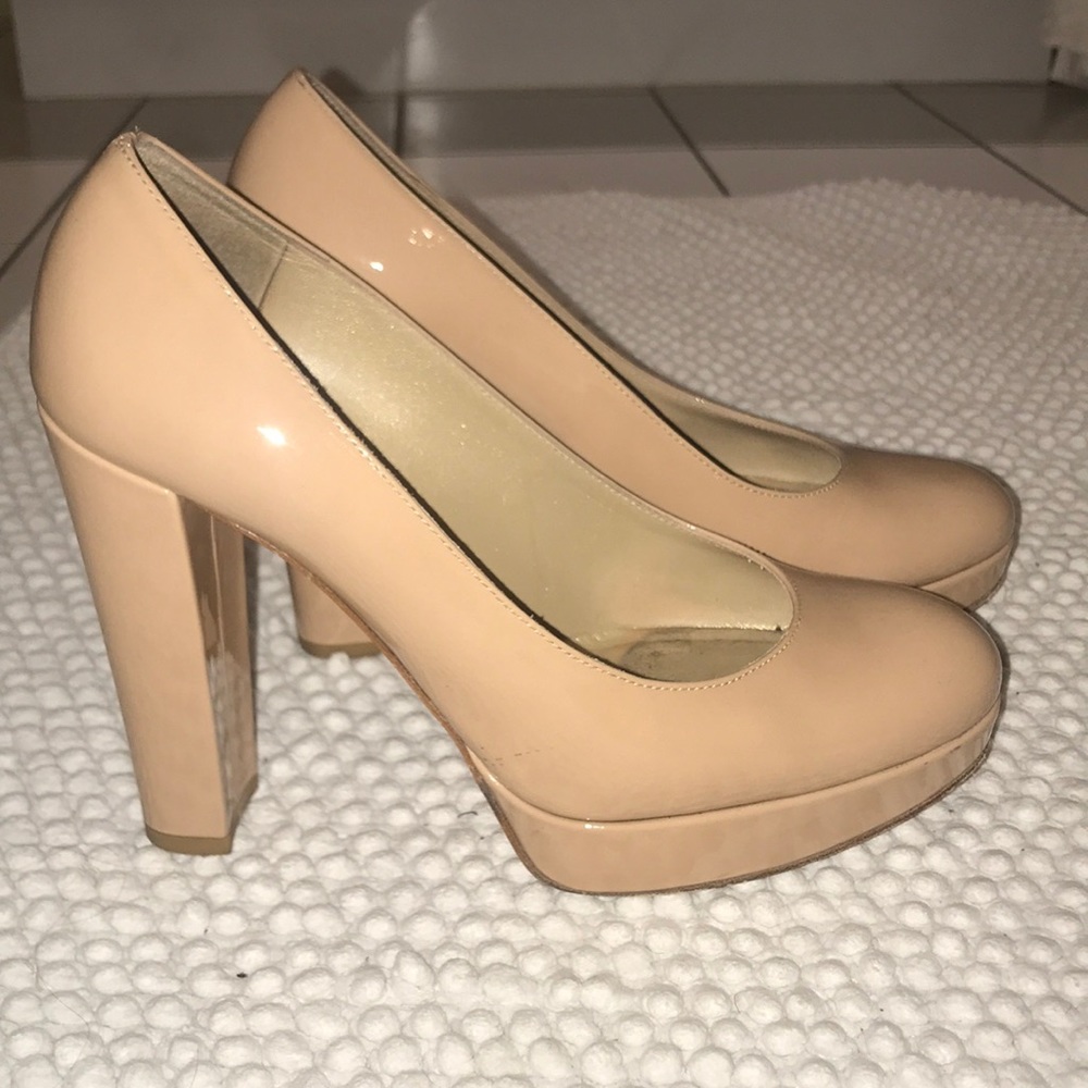 Stuart Weitzman nude patent heels